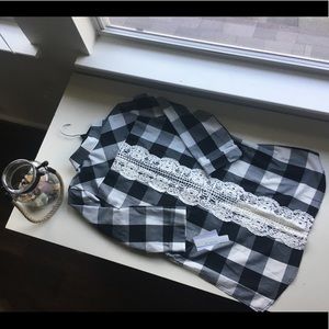 Black and Ivory Plaid High-low Flannel
